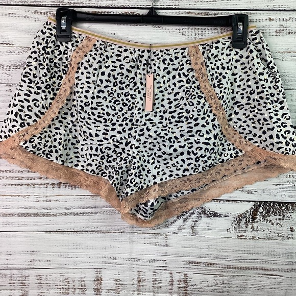 VICTORIA SECRET SIZE L PINK GOLD LACE LEOPARD SHORTS SEXY SLEEP UNDERWEAR - Picture 5 of 11